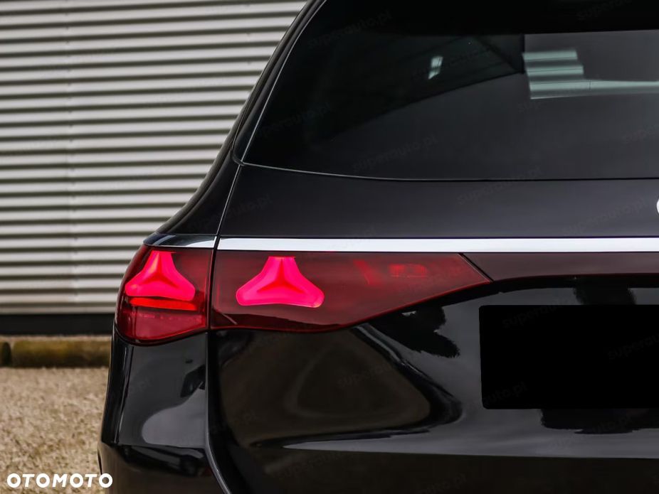 Mercedes-Benz Klasa E 220 d mHEV 4-Matic AMG 9G-Tronic - 22
