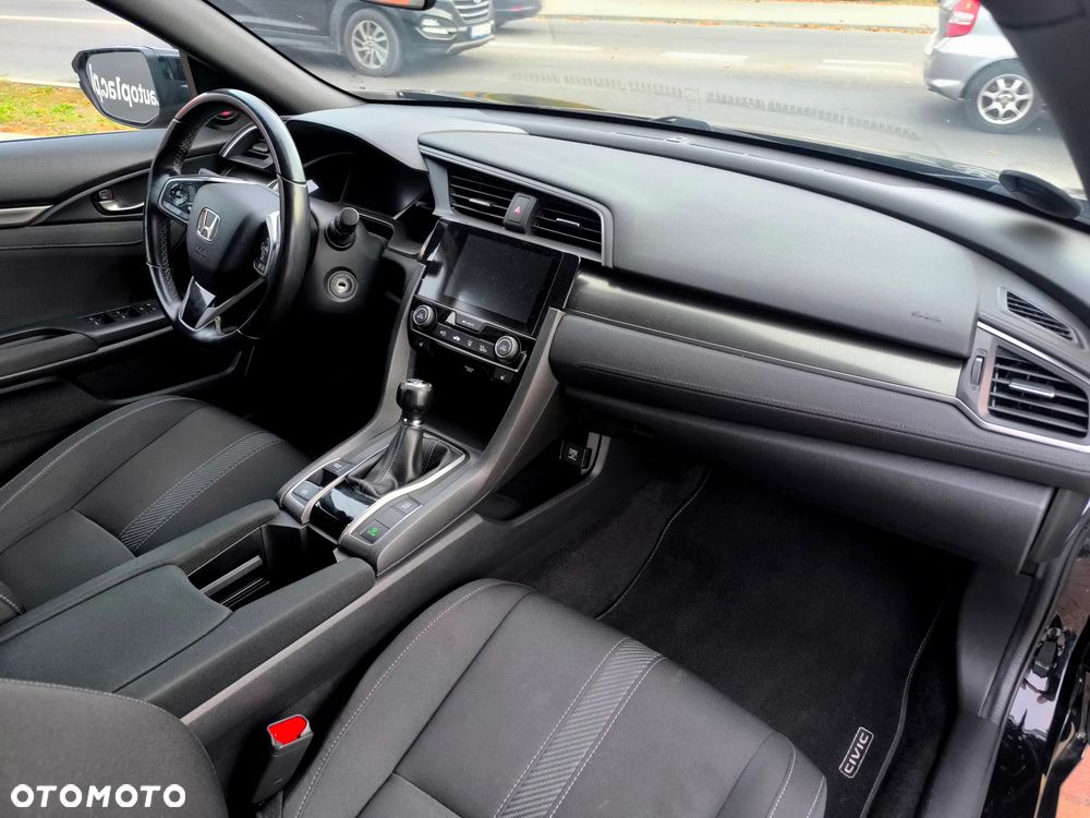 Honda Civic 1.6 i-DTEC Lifestyle Black Edition - 17