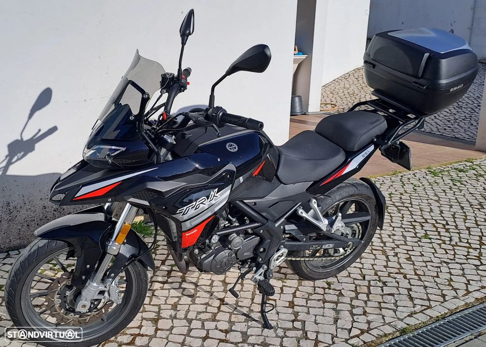 Benelli TRK 251 - 8