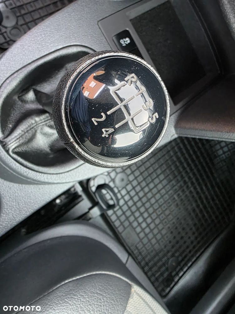 Volkswagen Caddy - 28