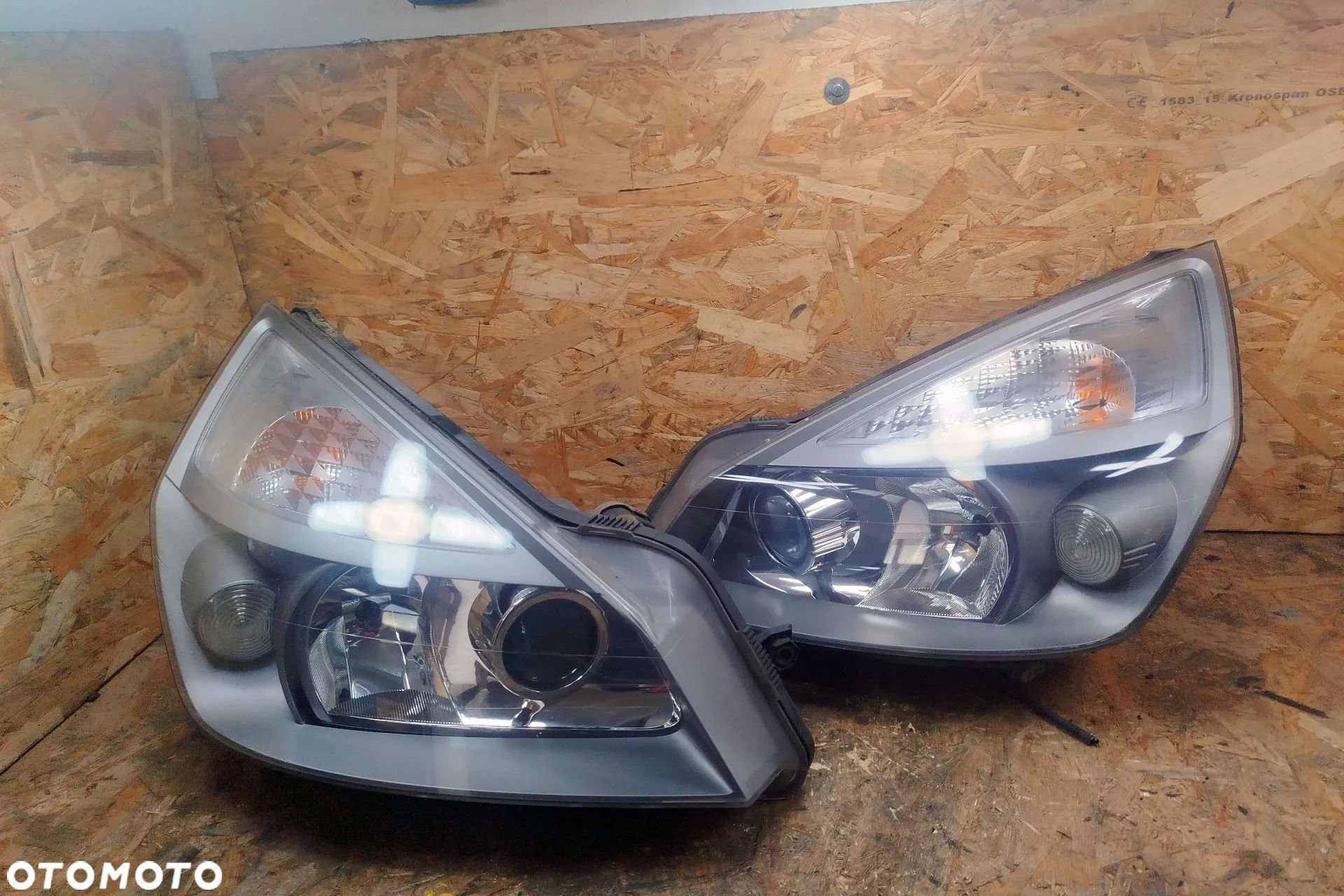 lampa przód prawa + lewa XENON -soczewka komplet 2 sztuki prawie Nowe do RENAULT Espace 4 IV 02-06r /GRAND - 1