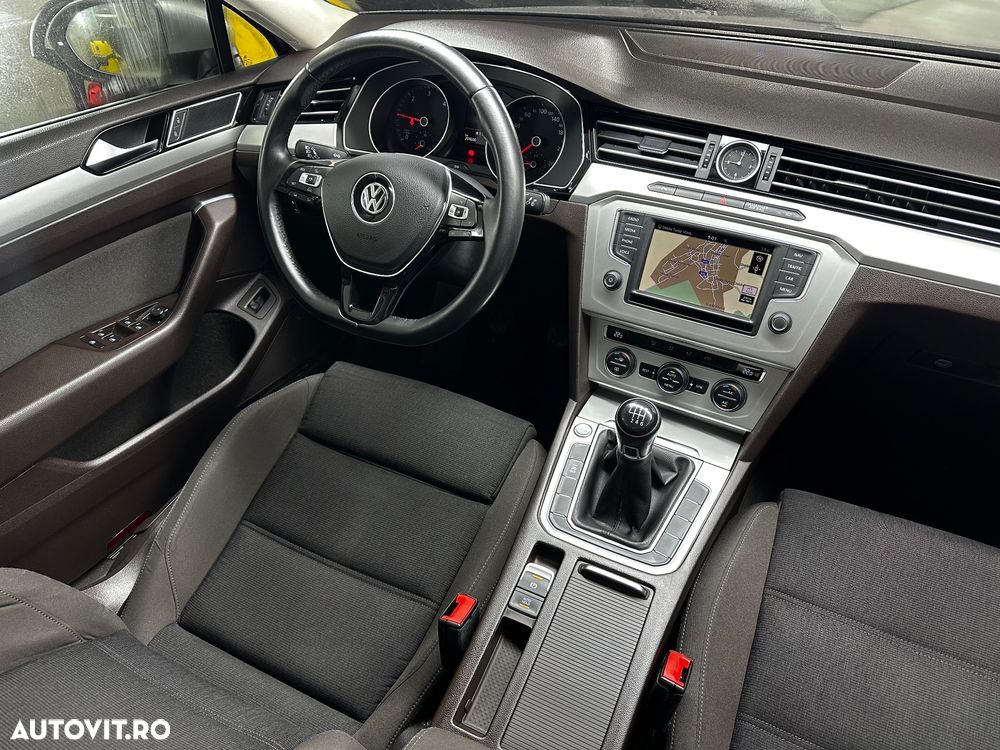 Volkswagen Passat - 8