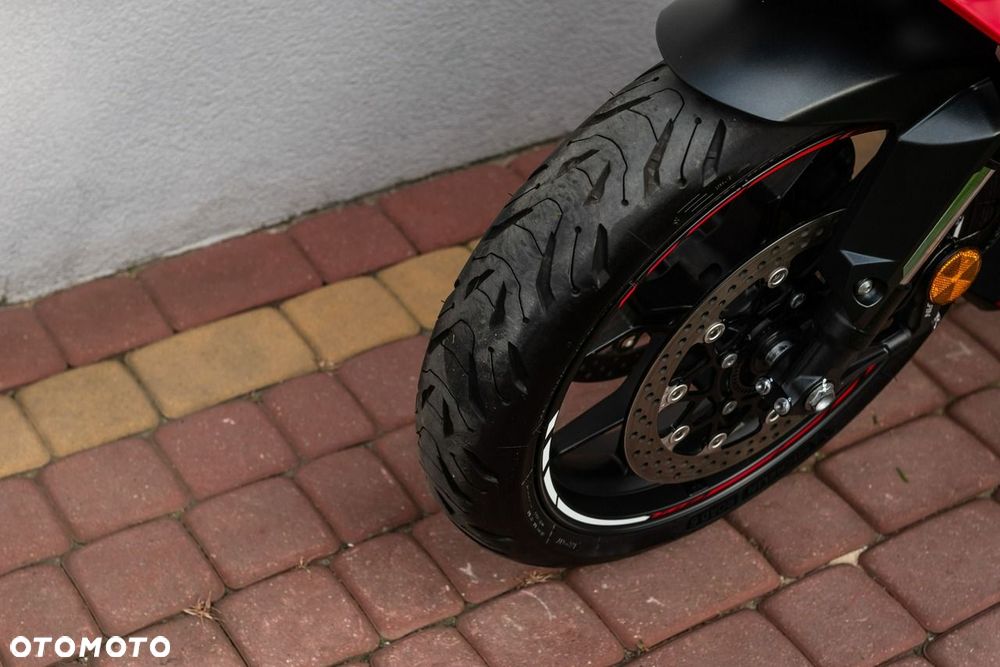 Honda CBR - 12