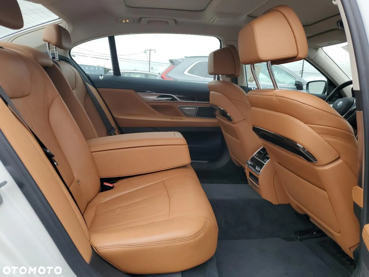 BMW Seria 7 740i - 10