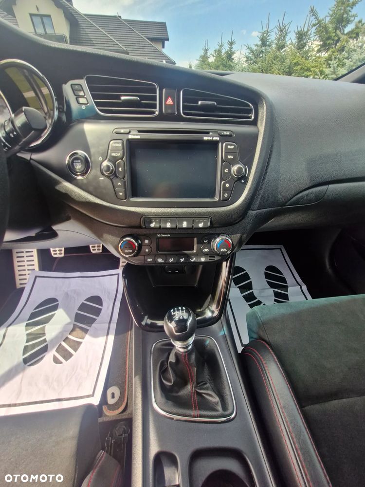 Kia Ceed 1.6 T-GDI GT-Track - 12