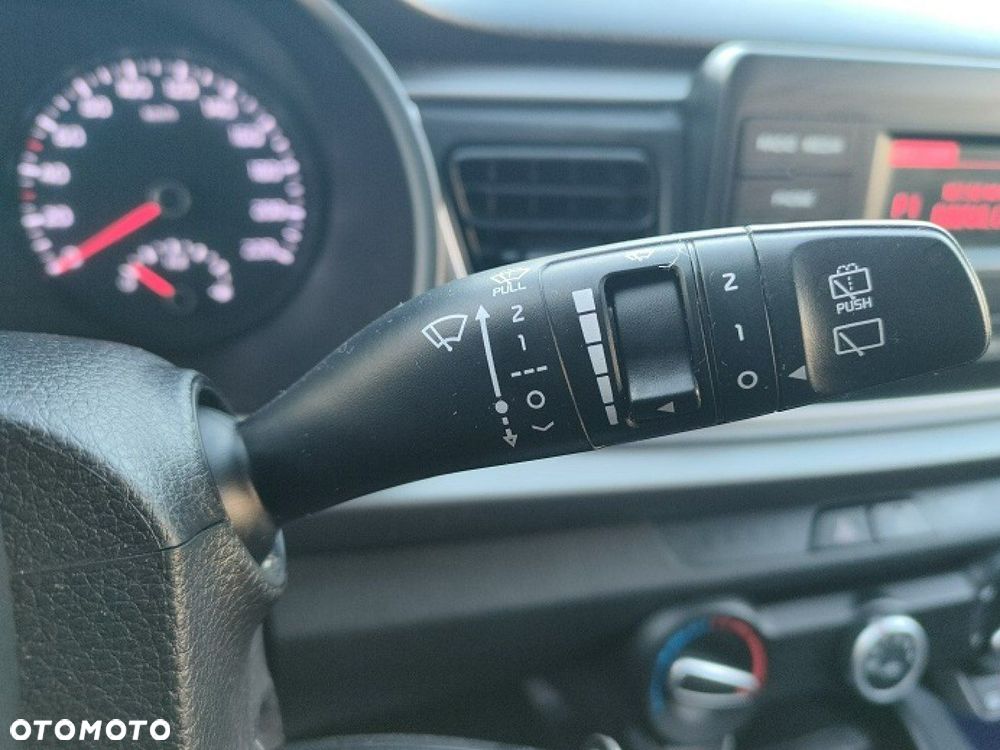 Kia Rio - 17