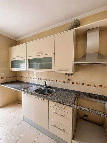 ApartamentoT2 com Terraço Privativo e Garagem - Santana, Sesimbra - Grande imagem: 2/12