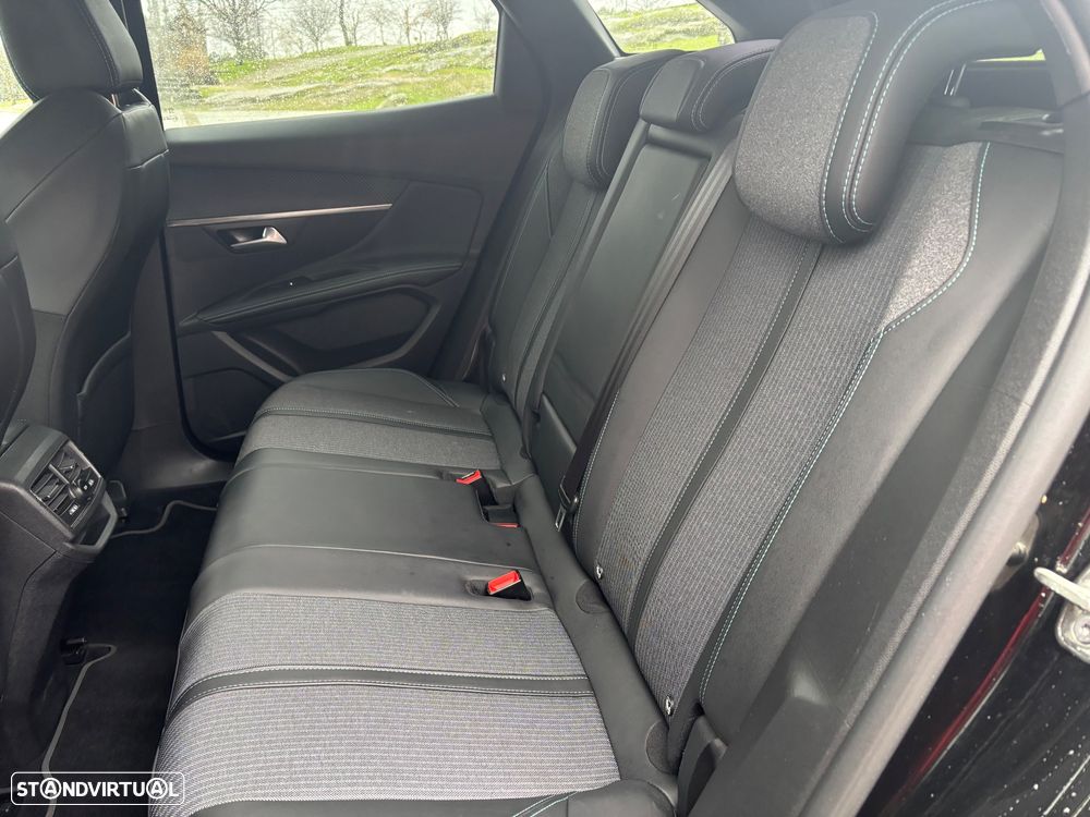 Peugeot 3008 BlueHDi 130 Stop & Start EAT8 Allure - 17