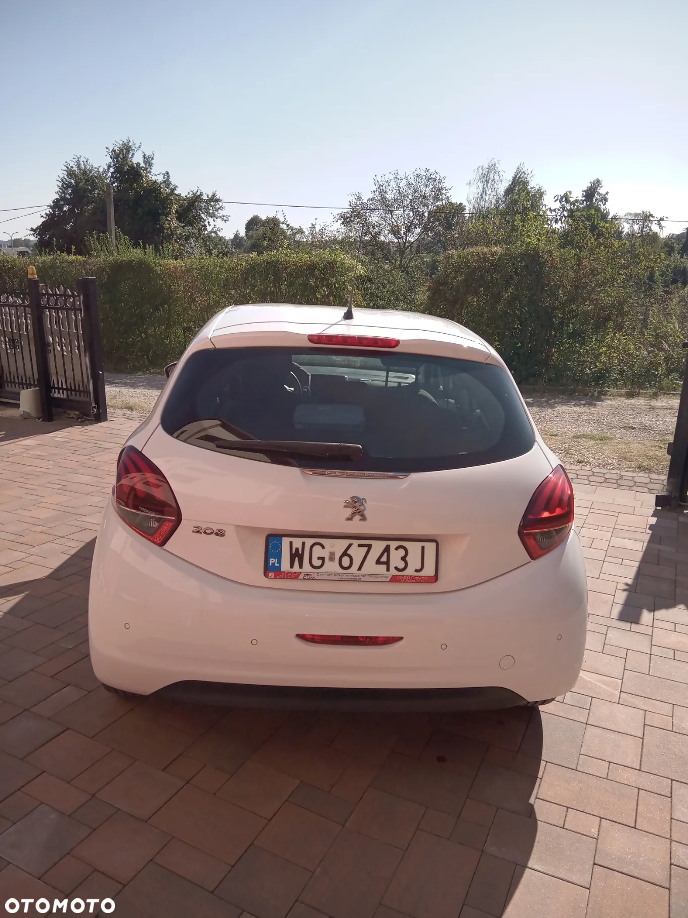 Peugeot 208 1.2 PureTech GPF Signature S&S - 8