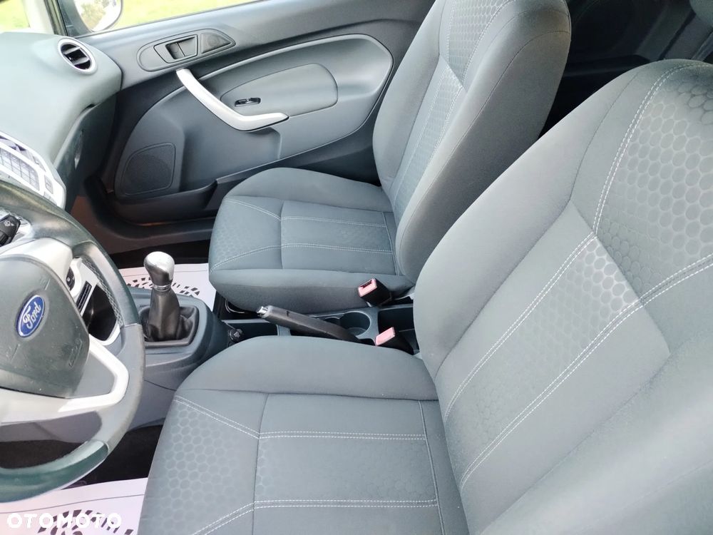 Ford Fiesta 1.25 Titanium - 26
