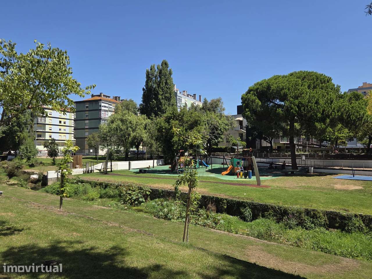 Apartamento T2+1 Remodelado | Zona Verde | A 5 min. da Estação - Grande imagem: 4/25