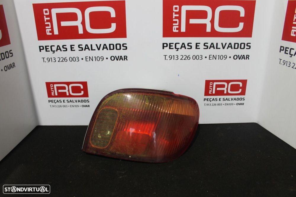 Farolim Toyota Yaris - 1