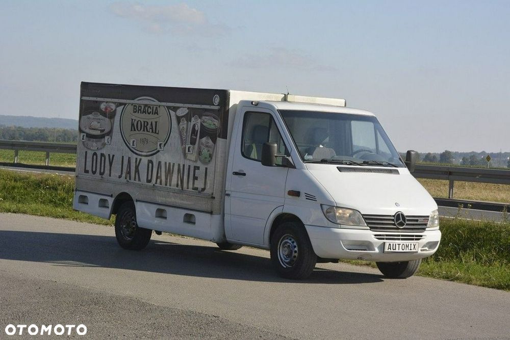 Mercedes-Benz Sprinter - 13