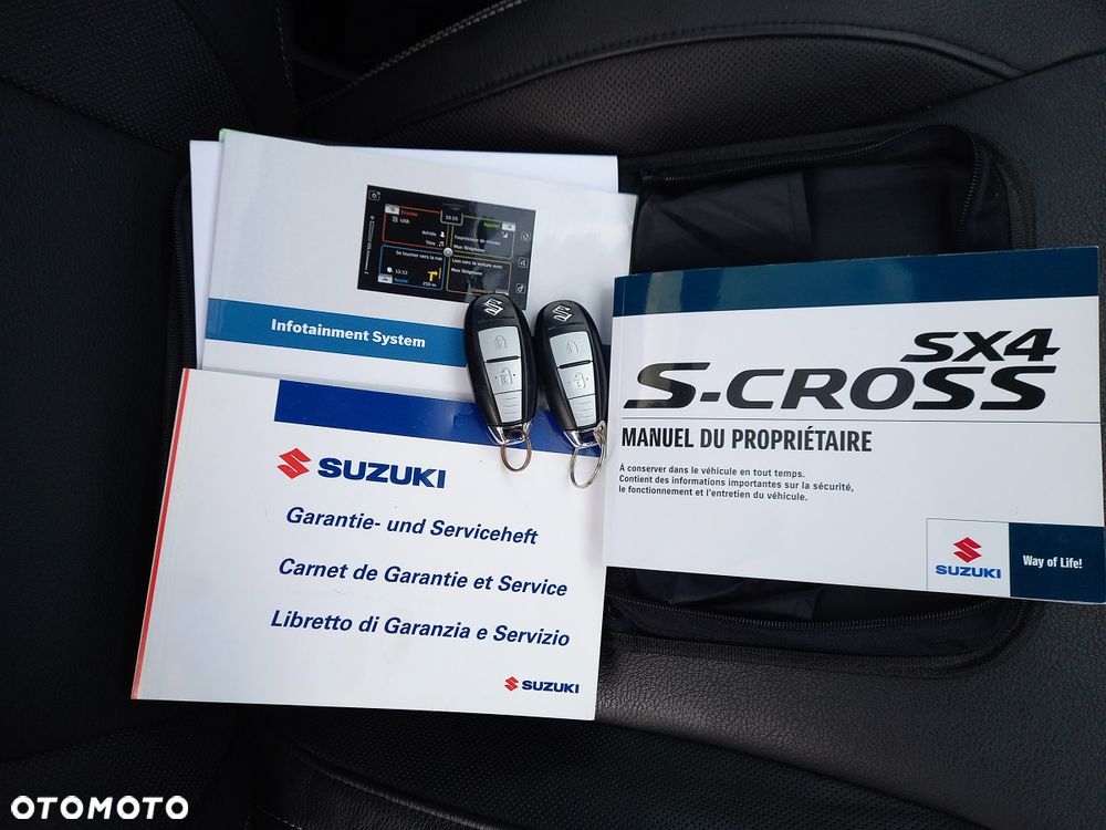 Suzuki SX4 S-Cross 1.4 T Premium 4WD - 25