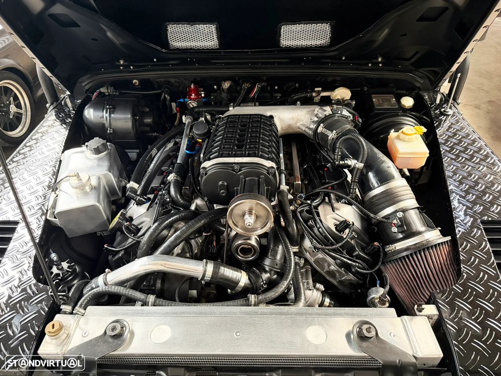 Land Rover Defender - 57