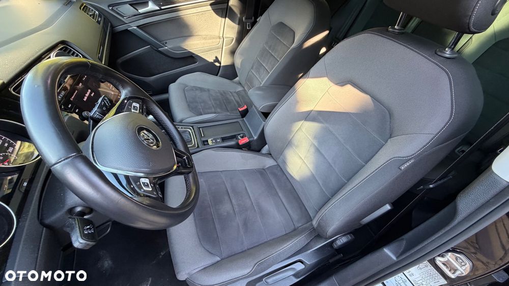 Volkswagen Golf 1.6 TDI BlueMotion Technology DSG Comfortline - 21