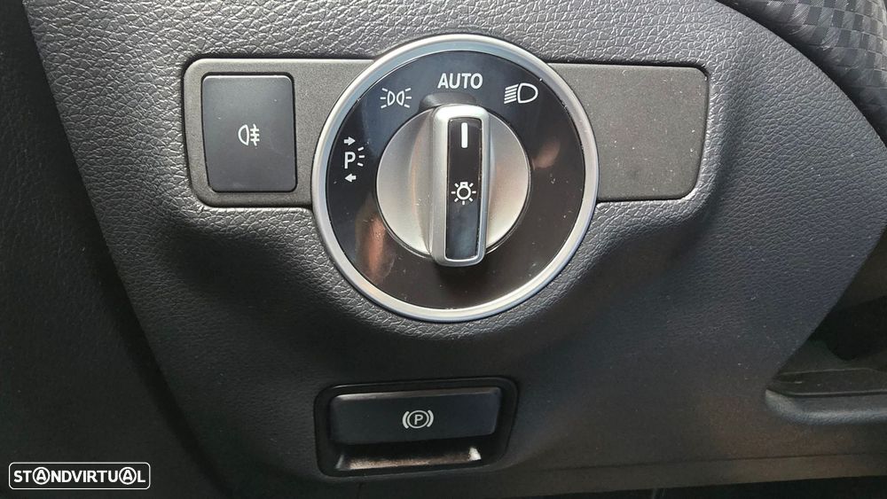 Mercedes-Benz A 180 d Urban - 11