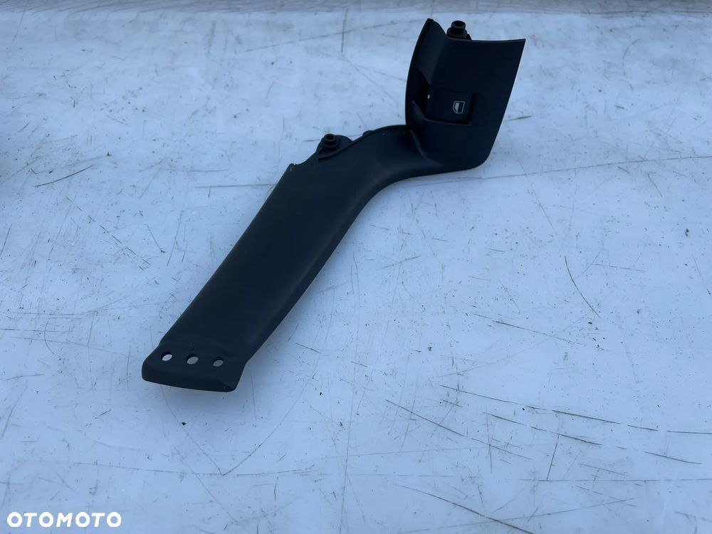 UCHWYT PODŁOKIETNIKA PRZEŁĄCZNIK PRAWY PRZÓD AUDI A3 8P 3D 8P3959522 - 2