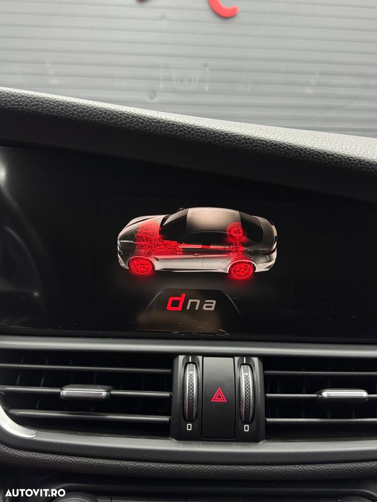 Alfa Romeo Giulia 2.2 JTDM Aut. - 18