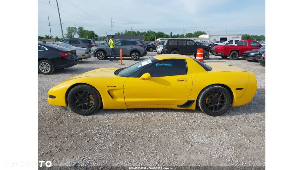 Chevrolet Corvette - 7