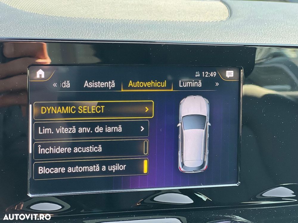 Mercedes-Benz GLA - 27