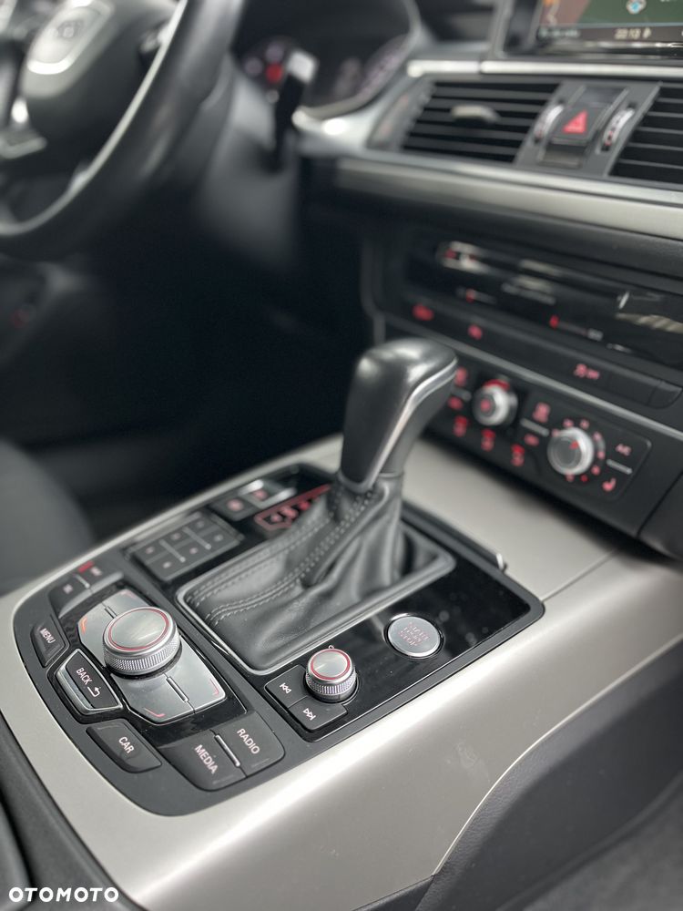 Audi A6 Avant 2.0 TDI Ultra S tronic - 24