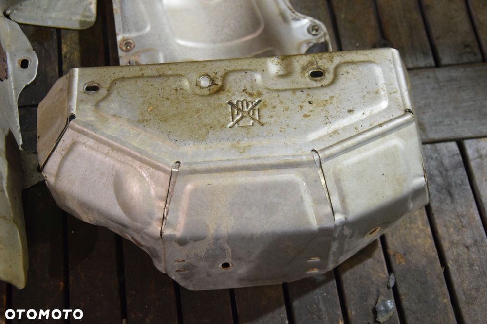 Osłona osłony katalizatora KOMPLET 1.4 1.6 VTi Peugeot 207 307 Citroen C3 C4 - 2