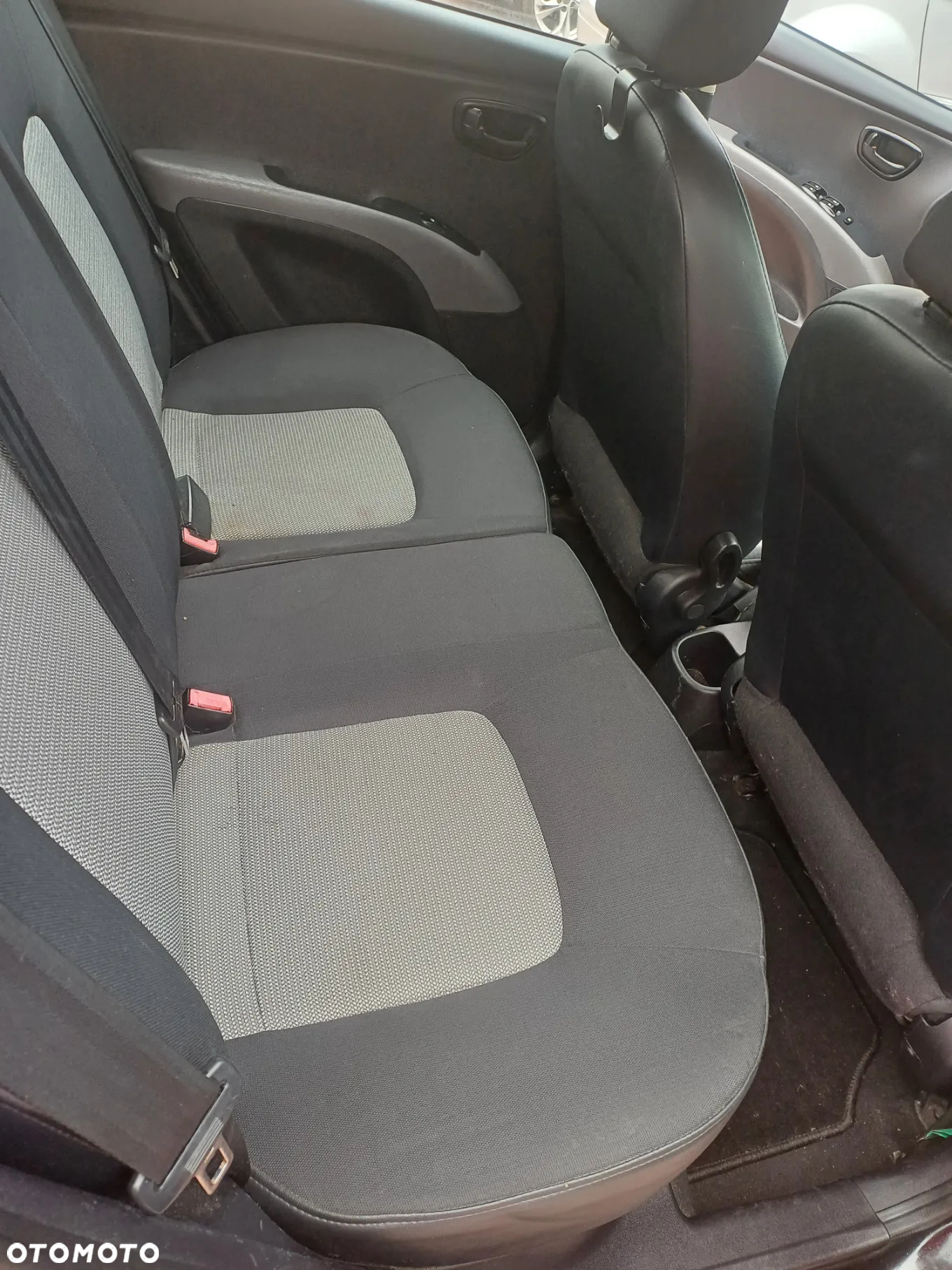 Hyundai i10 1.1 Edition Plus - 12