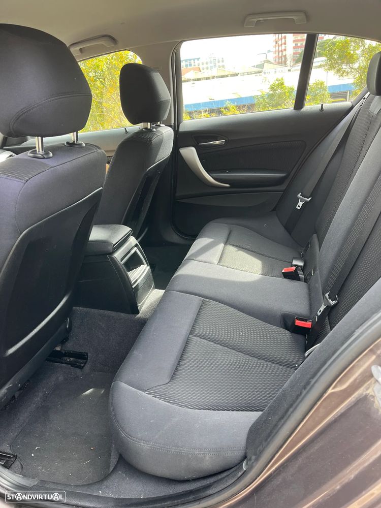 BMW 114 d Sport Line - 6