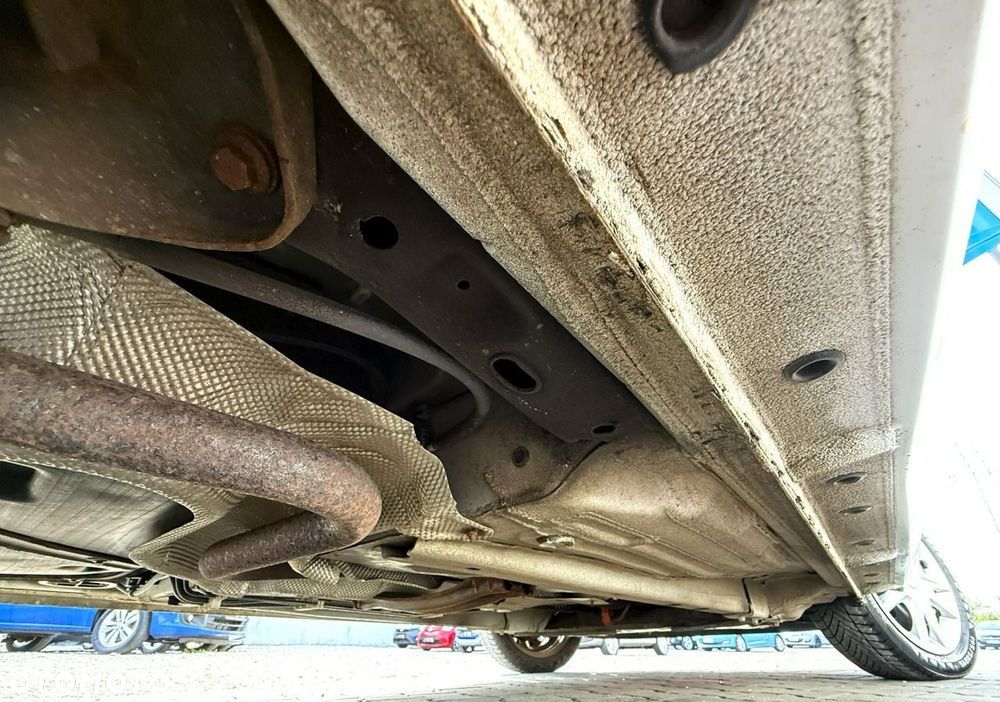 Ford Fiesta 1.25 Ambiente EU5 - 32
