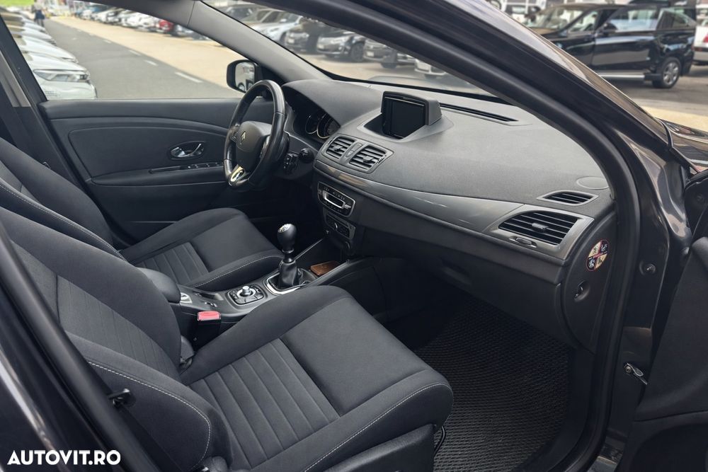 Renault Megane ENERGY dCi 110 Start & Stop LIMITED - 10