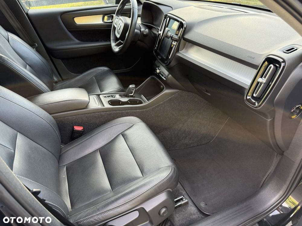 Volvo XC 40 D4 AWD Momentum - 15
