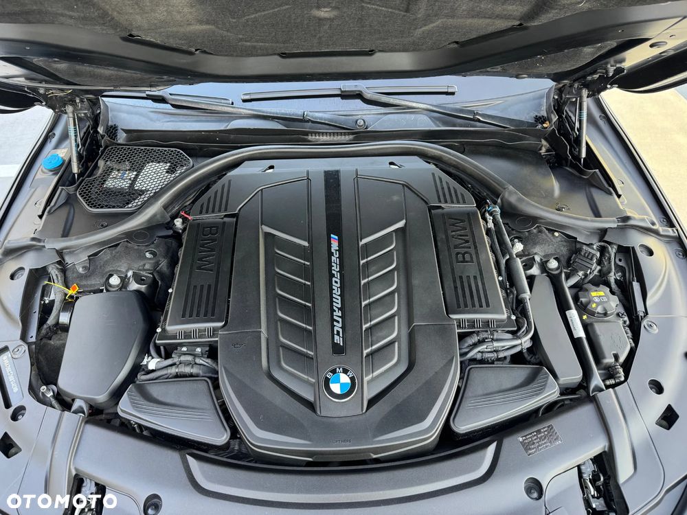 BMW Seria 7 M760Li xDrive - 40