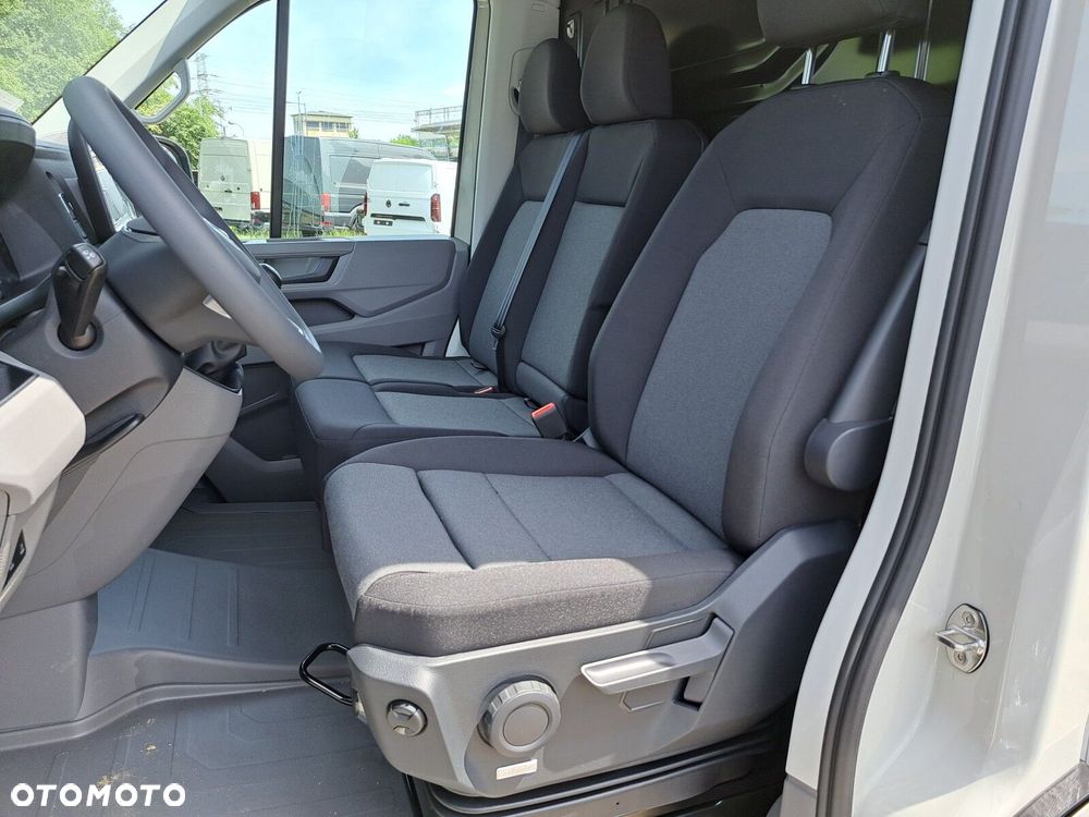 Volkswagen Crafter - 11