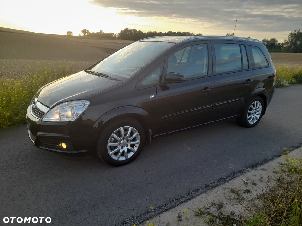 Opel Zafira 1.8 Cosmo - 23