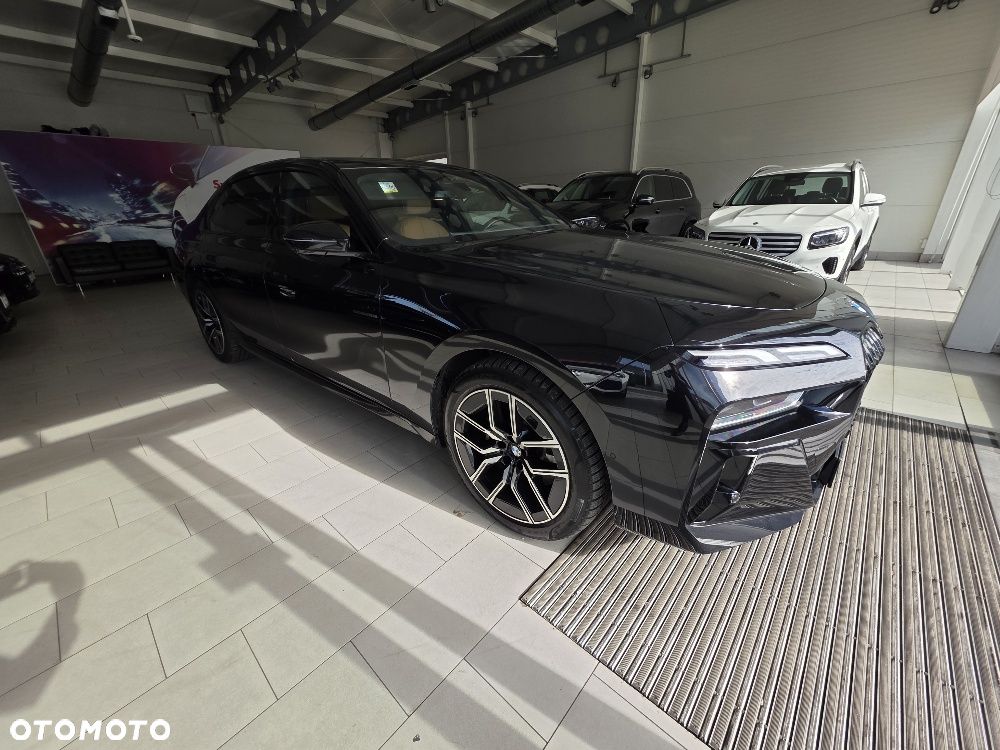 BMW Seria 7 - 25
