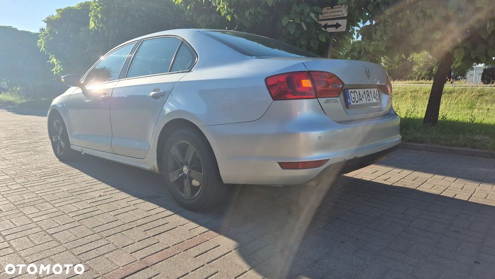 Volkswagen Jetta 1.6 TDI DPF Trendline - 3