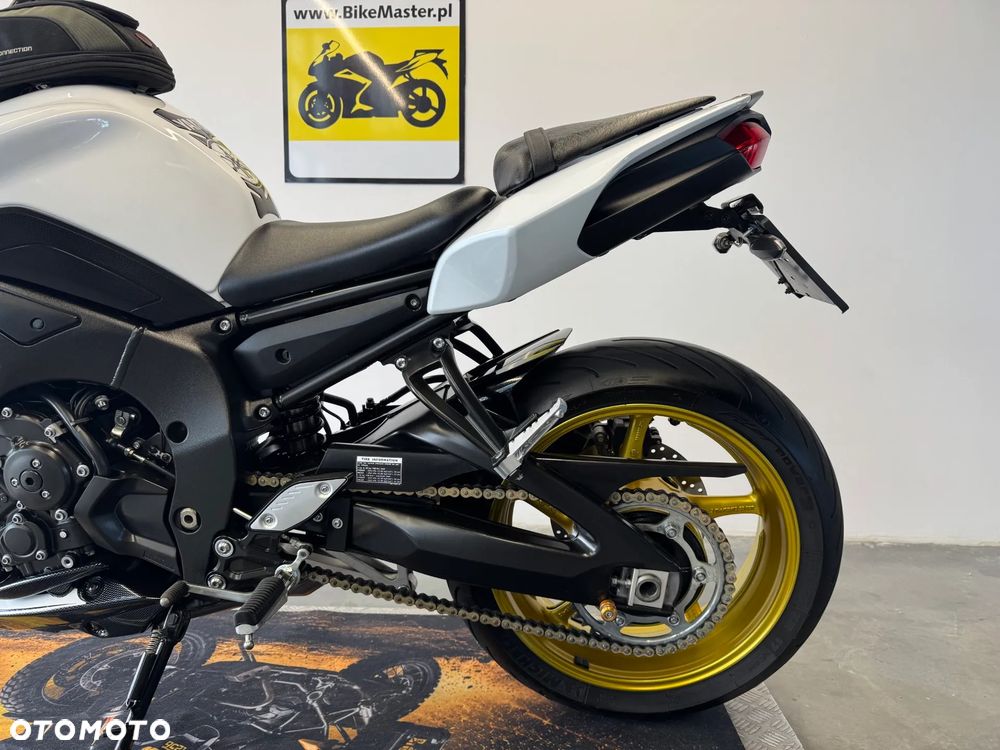Yamaha FZ8 - 26