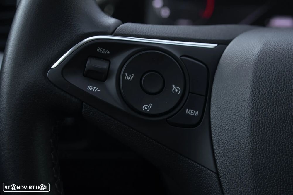 Opel Grandland 1.2 T GS Line - 28