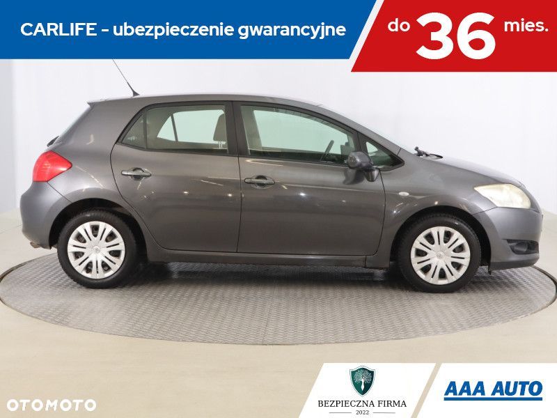 Toyota Auris - 8