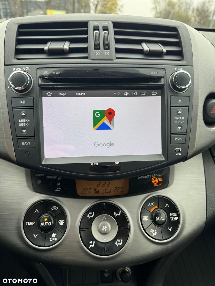 Toyota RAV4 2.0 VVT-i Sol - 9