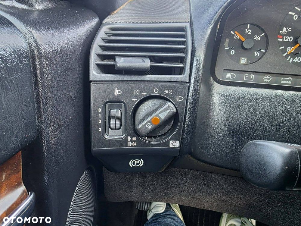 Mercedes-Benz SL - 12