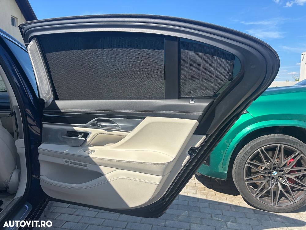 BMW Seria 7 750Li xDrive - 12