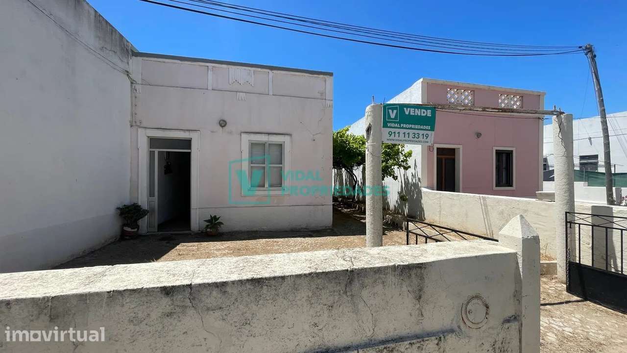 T2 em banda com garagem, jardim e terraço em Faro - Grande imagem: 4/23