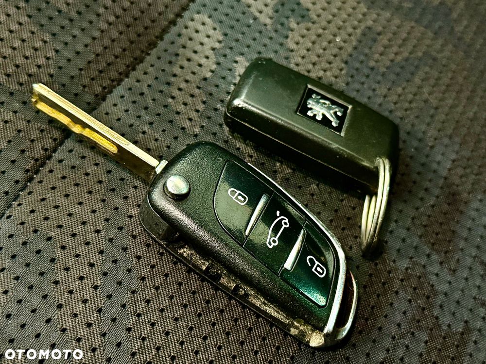 Peugeot 3008 1.6 Active - 6