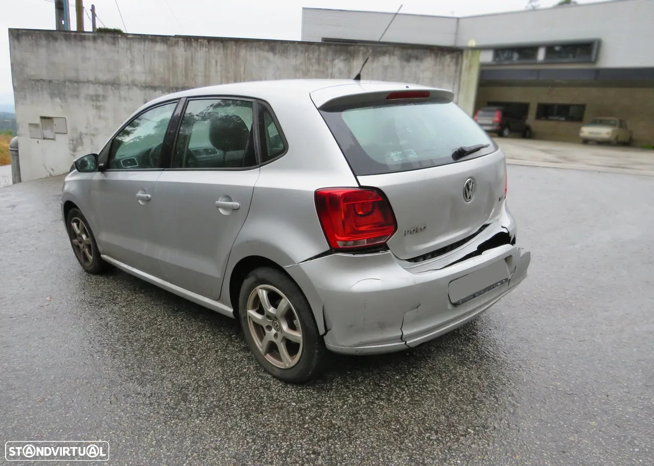 Volkswagen Polo 1,6 TDI (90CV) de 2010 - Peças Usadas (8501) - 4