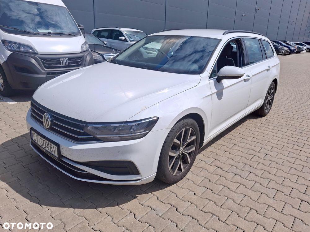 Volkswagen Passat 1.5 TSI EVO Business DSG - 1