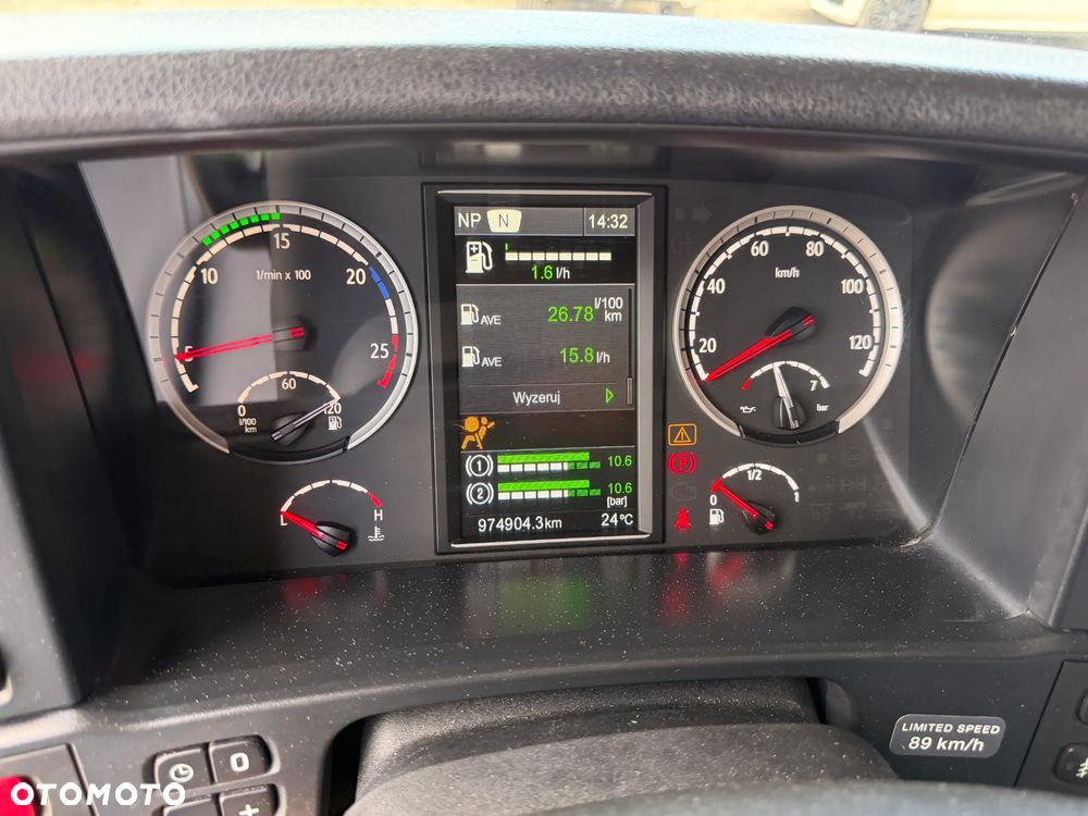 Scania R450 RETARDER / LED / KLIMA POSTOJOWA / MIKROFALA / ALUFELGI / ZBIORNIKI 1200 L / FULL SPOJLERY / NAWIGACJA / ŚLICZNA SCANIA / OD NOWOŚCI SPALANIE TYLKO 27 L / 11.2016 ROK !! - 26