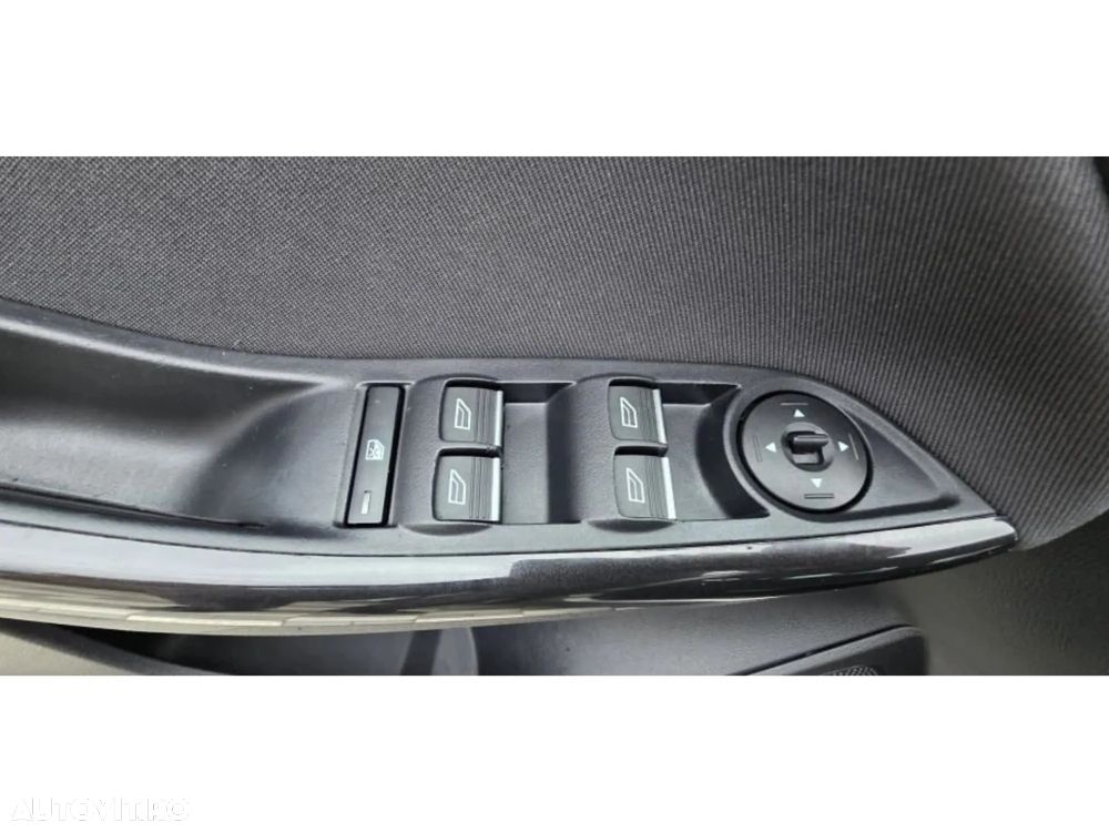 Ford Focus - 11