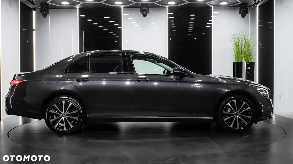 Mercedes-Benz Klasa E 300 Avantgarde - 10